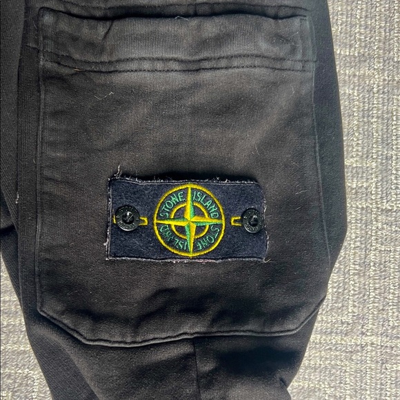 Stone Island tappered logo appliqué cotton sweatpants - Picture 4 of 8